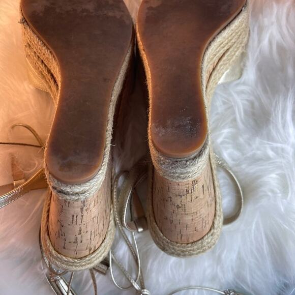 Badgley Mischka metallic gold wedge sandals sz 10 - Picture 11 of 16